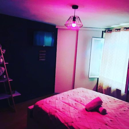 Maison Avec Jacuzzi Saint-Mitre-les-Remparts エクステリア 写真
